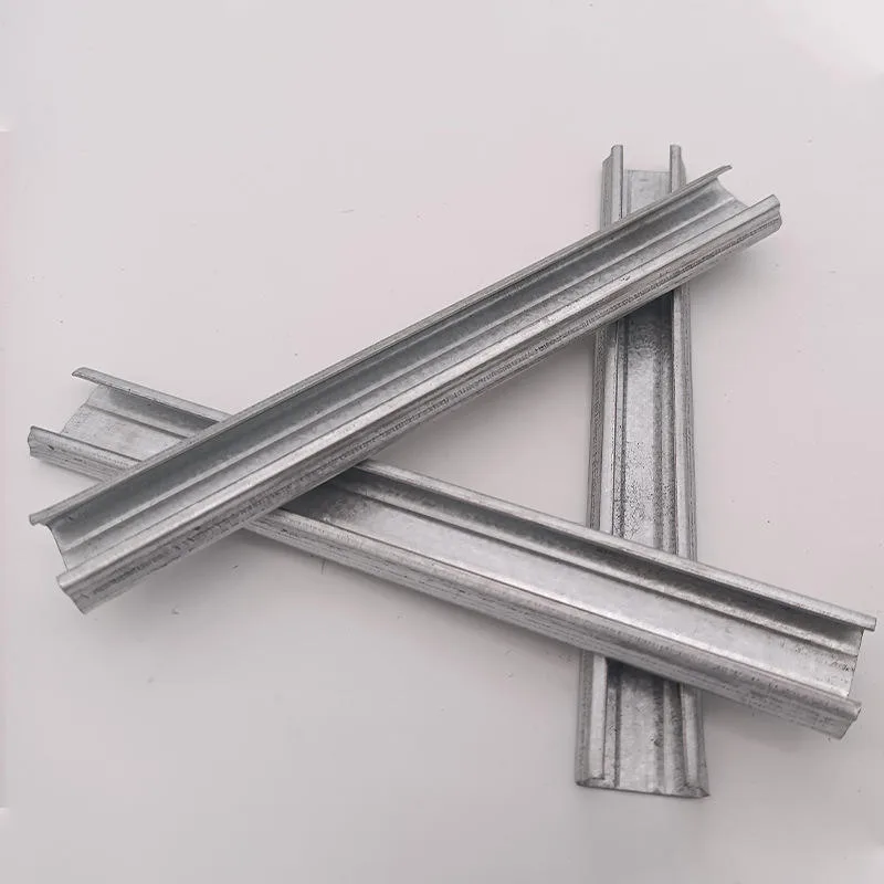 Slot per scheda serra/anello di sicurezza per slot